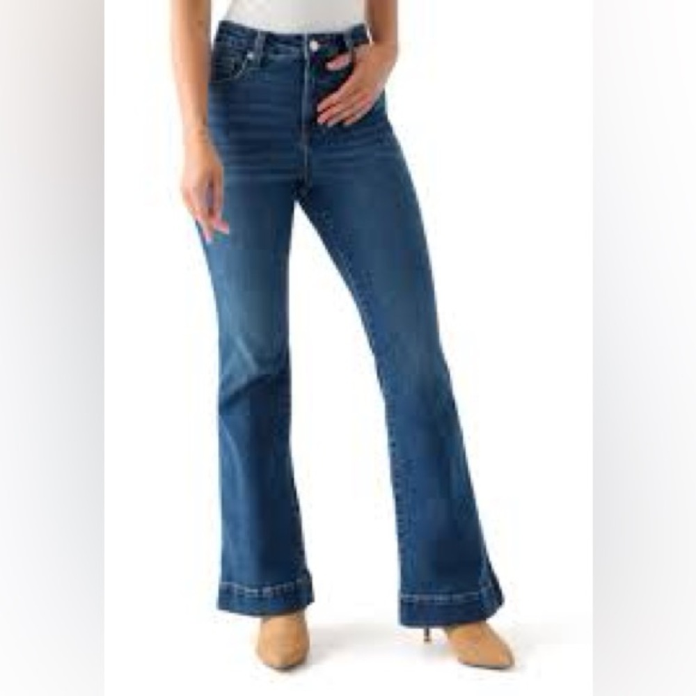 Crown & Ivy Women’s Dark High Rise Flare Jeans